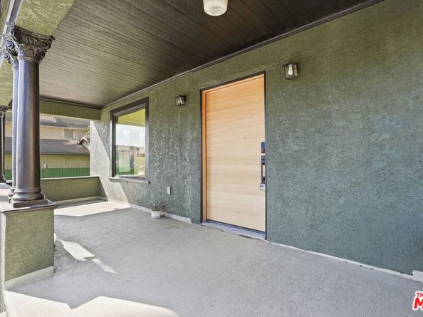 2745 Kenwood Avenue, Los Angeles CA 90007