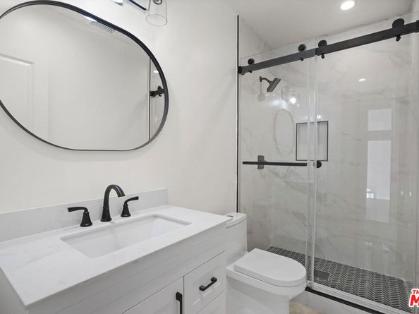 2745 Kenwood Avenue, Los Angeles CA 90007
