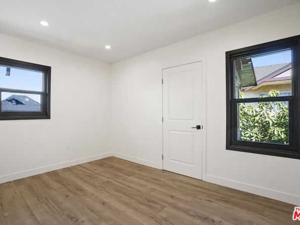 2745 Kenwood Avenue, Los Angeles CA 90007