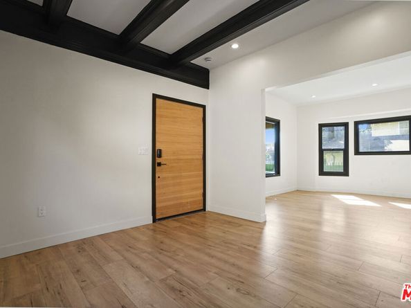 2745 Kenwood Avenue, Los Angeles CA 90007