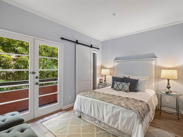 8562 W West Knoll Drive 10, West Hollywood CA 90069