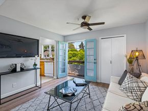 8562 W West Knoll Drive 10, West Hollywood CA 90069