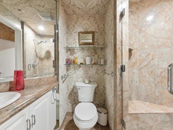 8562 W West Knoll Drive 10, West Hollywood CA 90069