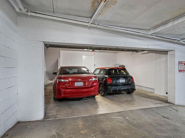 8562 W West Knoll Drive 10, West Hollywood CA 90069