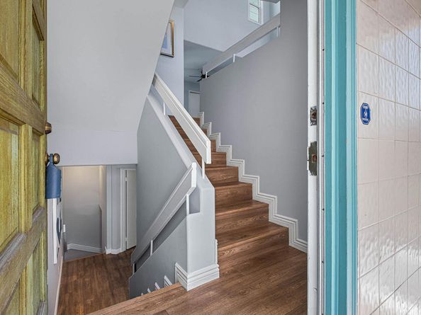 8562 W West Knoll Drive 10, West Hollywood CA 90069