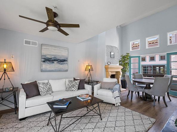 8562 W West Knoll Drive 10, West Hollywood CA 90069