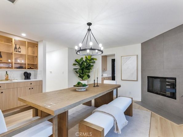 1625 W Chandler Boulevard, Burbank CA 91506