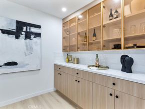 1625 W Chandler Boulevard, Burbank CA 91506