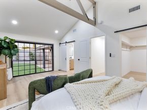 1625 W Chandler Boulevard, Burbank CA 91506