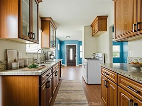 2226 Hauser Boulevard, Los Angeles CA 90016