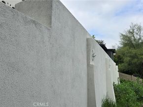 2680 Ivan Hill, Los Angeles CA 90039