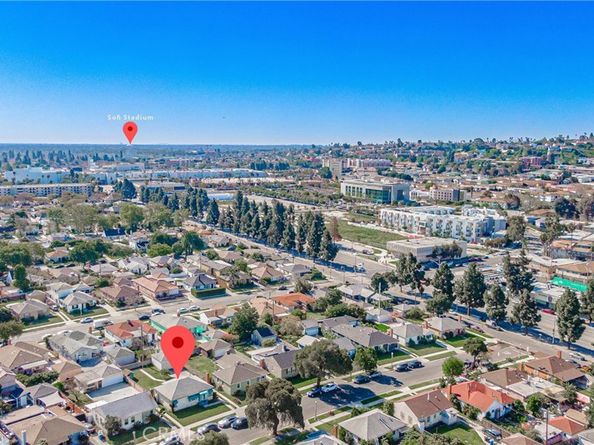 3834 West Boulevard, Los Angeles CA 90008
