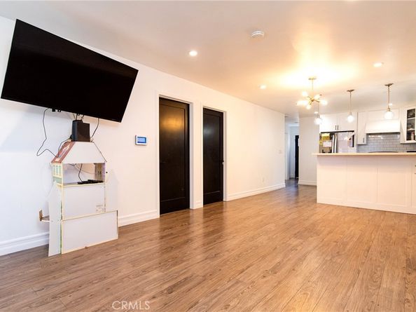 9608 Beach Street, Los Angeles CA 90002