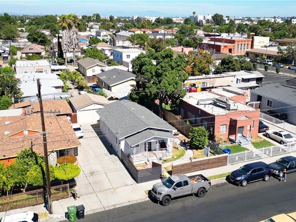 9608 Beach Street, Los Angeles CA 90002