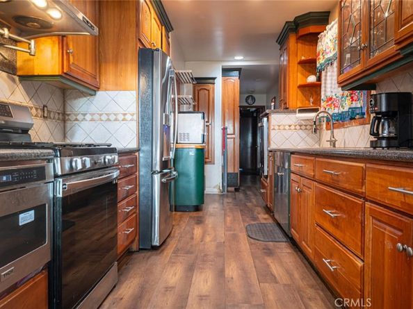 5606 Bellflower, Lakewood CA 90713