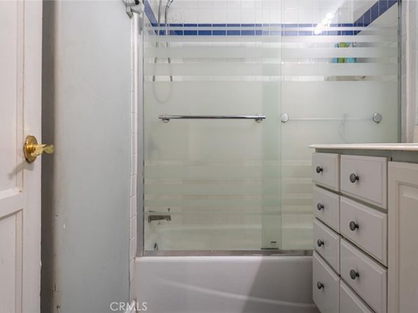 5606 Bellflower, Lakewood CA 90713