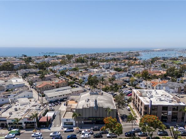 521 1/2 Iris, Corona Del Mar CA 92625