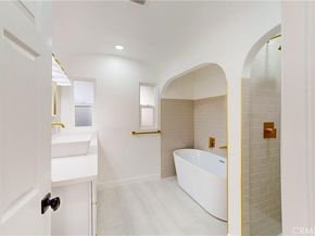 4380 W 28th Street, Los Angeles CA 90018