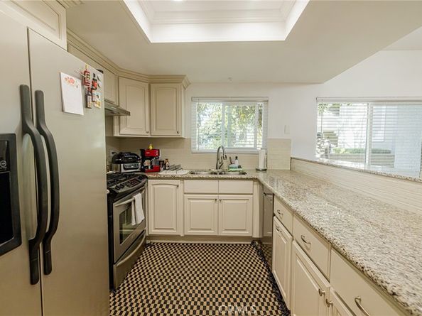 4561 Warner Ave 101, Huntington Beach CA 92649
