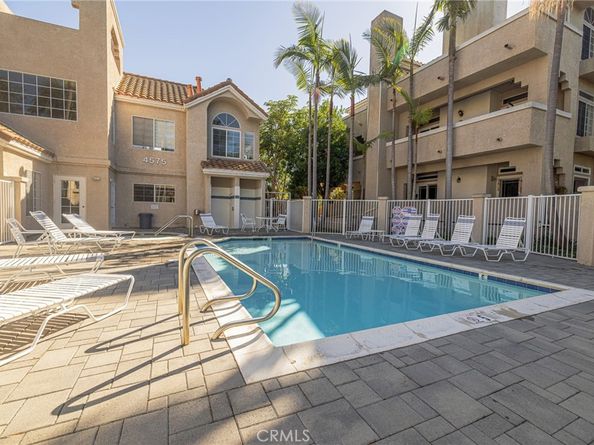 4561 Warner Ave 101, Huntington Beach CA 92649