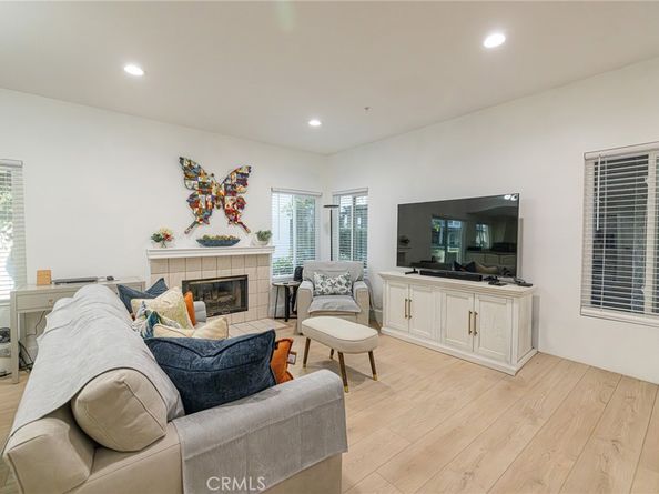 4561 Warner Ave 101, Huntington Beach CA 92649