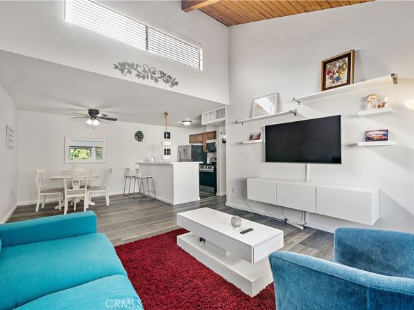 8601 International Avenue 224, Canoga Park CA 91304