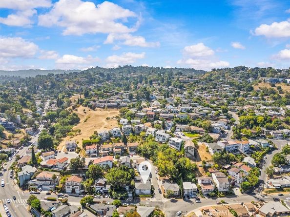 4200 Toland Way, Los Angeles CA 90065