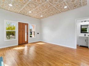 1236 S Cloverdale, Los Angeles CA 90019