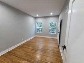 1236 S Cloverdale, Los Angeles CA 90019