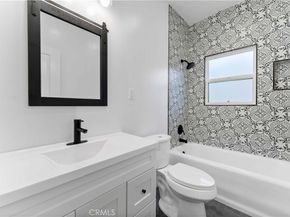 1236 S Cloverdale, Los Angeles CA 90019