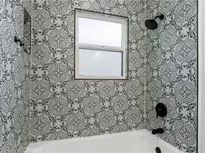 1236 S Cloverdale, Los Angeles CA 90019