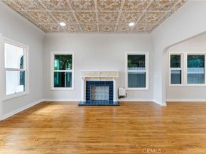 1236 S Cloverdale, Los Angeles CA 90019