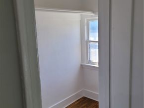 1236 S Cloverdale, Los Angeles CA 90019