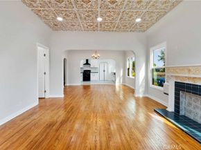 1236 S Cloverdale, Los Angeles CA 90019