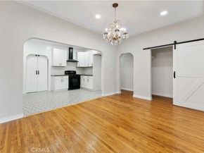 1236 S Cloverdale, Los Angeles CA 90019