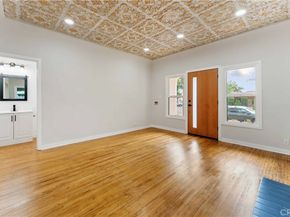 1236 S Cloverdale, Los Angeles CA 90019