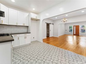 1236 S Cloverdale, Los Angeles CA 90019