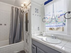 428 S Hoover, Los Angeles CA 90020