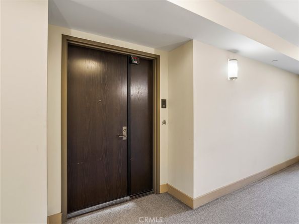 920 Granite Drive 213, Pasadena CA 91101