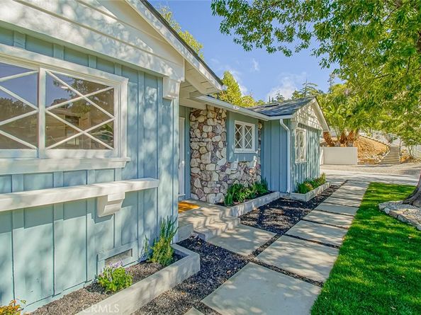 9851 Shadow Island Drive, Sunland CA 91040