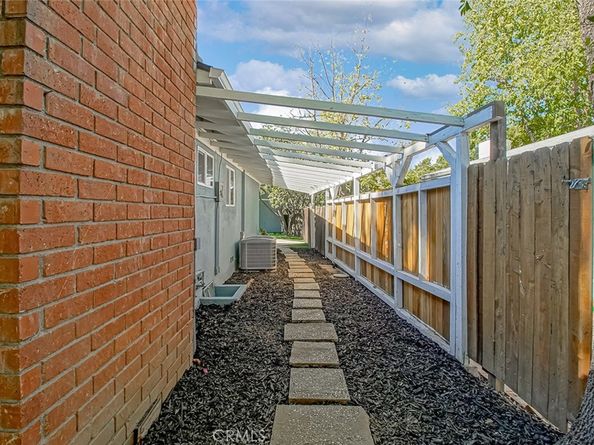 9851 Shadow Island Drive, Sunland CA 91040