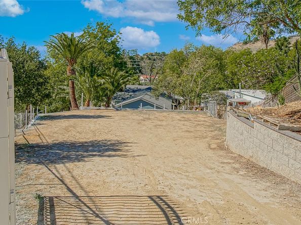 9851 Shadow Island Drive, Sunland CA 91040