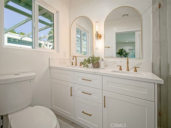 9851 Shadow Island Drive, Sunland CA 91040