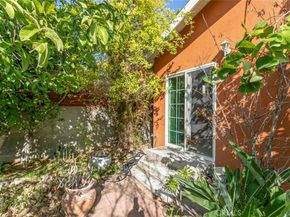 7419 Kraft, North Hollywood CA 91605