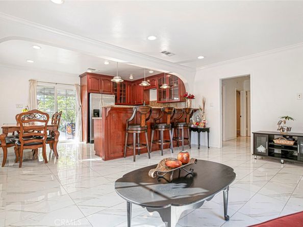 7419 Kraft, North Hollywood CA 91605