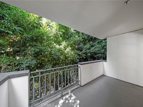 1401 S Bentley Avenue 203, Los Angeles CA 90025
