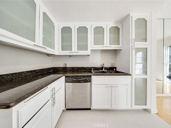 1401 S Bentley Avenue 203, Los Angeles CA 90025