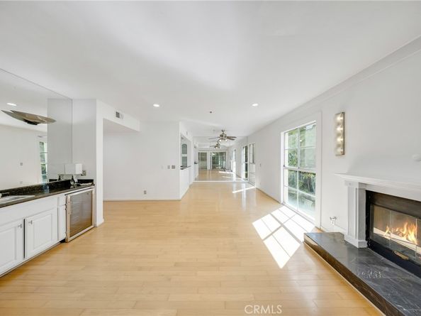 1401 S Bentley Avenue 203, Los Angeles CA 90025