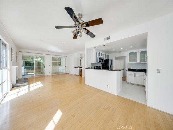 1401 S Bentley Avenue 203, Los Angeles CA 90025
