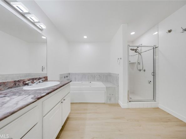 1401 S Bentley Avenue 203, Los Angeles CA 90025
